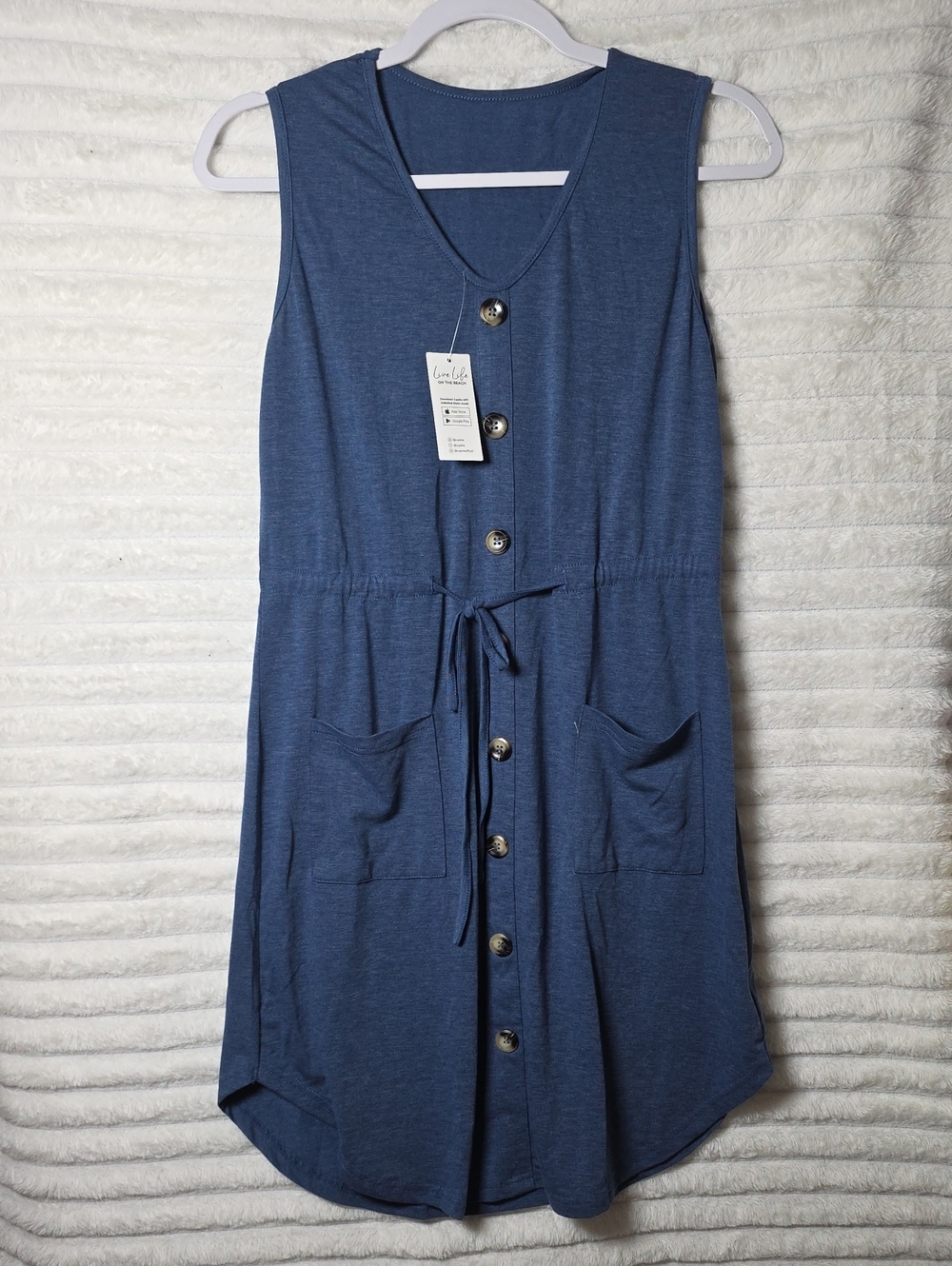 0675 Cupshe Sleeveless Button-Front Midi Dress in Denim Blue; XS